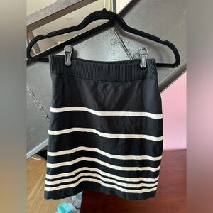 Black and white stripped Rag & Bone knit skirt